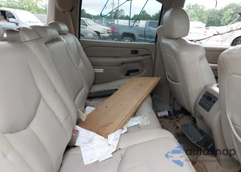 2004 Chevrolet Suburban 1500 Lt из США, поврежденный, VIN 1GNFK16T24J204902